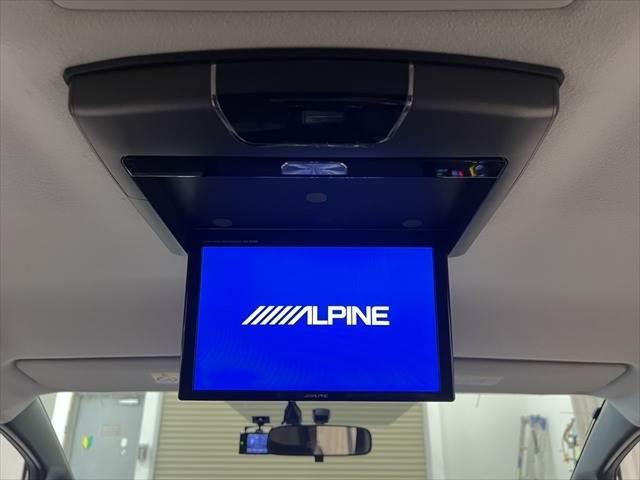 ヴォクシー ハイブリッドV アルパイン9インチナビ フリップダウンモニター 禁煙車 クルーズコントロール シートヒーター フルセグTV Bluetooth バックカメラ 両側パワースライドドア LEDヘッドライト スマートキー(4枚目)