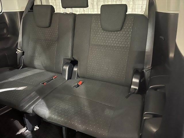 ヴォクシー ハイブリッドV アルパイン9インチナビ フリップダウンモニター 禁煙車 クルーズコントロール シートヒーター フルセグTV Bluetooth バックカメラ 両側パワースライドドア LEDヘッドライト スマートキー(39枚目)