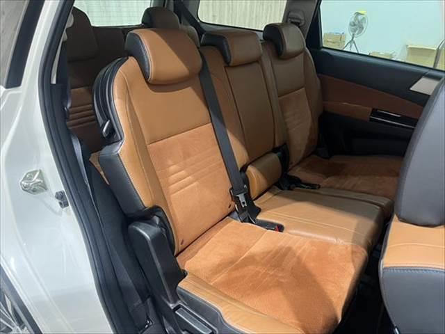 エクシーガクロスオーバー７ ２．５ｉアイサイト　メモリーナビ　後席フリップダウンモニター　バックカメラ　フルセグＴＶ　ＨＩＤヘッドライト　本革シート　禁煙車　パワーシート　Ｂｌｕｅｔｏｏｔｈ　ＥＴＣ　障害物センサー（9枚目）