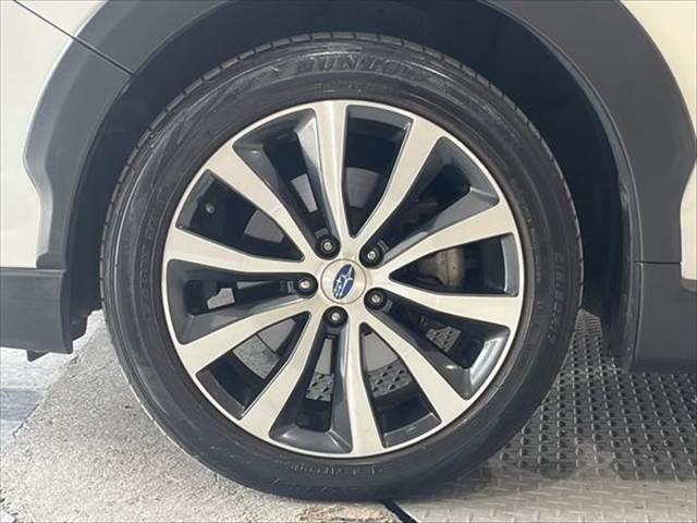 エクシーガクロスオーバー７ ２．５ｉアイサイト　メモリーナビ　後席フリップダウンモニター　バックカメラ　フルセグＴＶ　ＨＩＤヘッドライト　本革シート　禁煙車　パワーシート　Ｂｌｕｅｔｏｏｔｈ　ＥＴＣ　障害物センサー（14枚目）