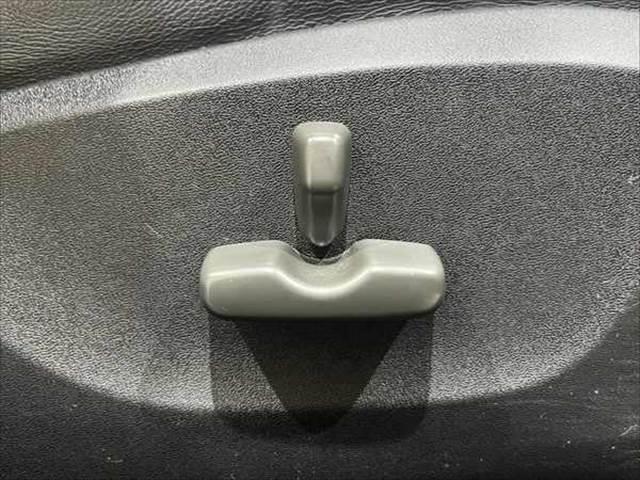 エクシーガクロスオーバー７ ２．５ｉアイサイト　メモリーナビ　後席フリップダウンモニター　バックカメラ　フルセグＴＶ　ＨＩＤヘッドライト　本革シート　禁煙車　パワーシート　Ｂｌｕｅｔｏｏｔｈ　ＥＴＣ　障害物センサー（44枚目）