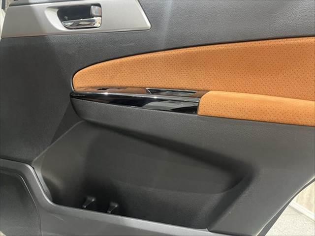 エクシーガクロスオーバー７ ２．５ｉアイサイト　メモリーナビ　後席フリップダウンモニター　バックカメラ　フルセグＴＶ　ＨＩＤヘッドライト　本革シート　禁煙車　パワーシート　Ｂｌｕｅｔｏｏｔｈ　ＥＴＣ　障害物センサー（58枚目）