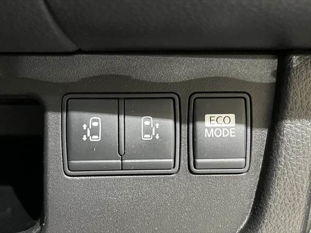 セレナ ハイウェイスター　Ｓ－ハイブリッド　エアロモード　アルパイン製ナビ　後席モニター　クルコン（8枚目）