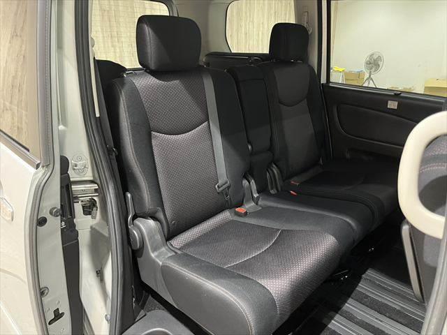 セレナ ハイウェイスター　Ｓ－ハイブリッド　エアロモード　アルパイン製ナビ　後席モニター　クルコン（10枚目）