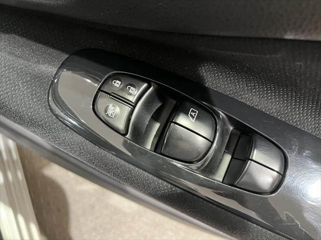 セレナ ハイウェイスター　Ｓ－ハイブリッド　エアロモード　アルパイン製ナビ　後席モニター　クルコン（44枚目）