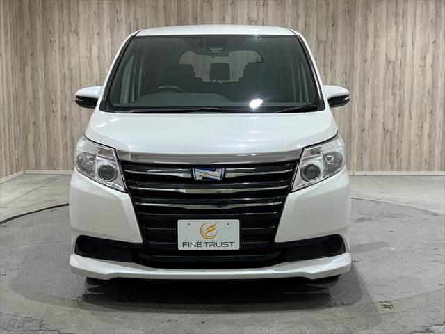 当社自慢のお車です。装備・機関系チェック済み♪横にこの車のセールスポイントを、写真と説明でアピールしてあります♪まずはご覧になってください。