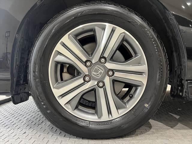 ステップワゴンスパーダ スパーダハイブリッド　Ｇ・ＥＸ　ホンダセンシング　純正９インチナビ　レーダークルーズコントロール　バックカメラ　フルセグＴＶ　Ｂｌｕｅｔｏｏｔｈ　両側パワースライドドア　シートヒーター　ＬＥＤヘッドライト　スマートキー　衝突軽減ブレーキ（16枚目）