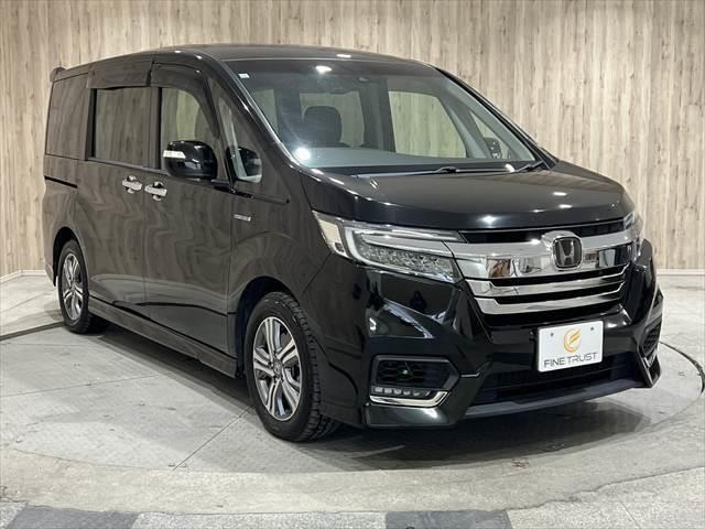 ステップワゴンスパーダ スパーダハイブリッド　Ｇ・ＥＸ　ホンダセンシング　純正９インチナビ　レーダークルーズコントロール　バックカメラ　フルセグＴＶ　Ｂｌｕｅｔｏｏｔｈ　両側パワースライドドア　シートヒーター　ＬＥＤヘッドライト　スマートキー　衝突軽減ブレーキ（18枚目）