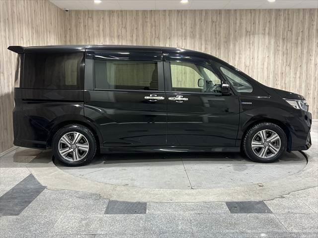 ステップワゴンスパーダ スパーダハイブリッド　Ｇ・ＥＸ　ホンダセンシング　純正９インチナビ　レーダークルーズコントロール　バックカメラ　フルセグＴＶ　Ｂｌｕｅｔｏｏｔｈ　両側パワースライドドア　シートヒーター　ＬＥＤヘッドライト　スマートキー　衝突軽減ブレーキ（19枚目）