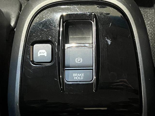 ステップワゴンスパーダ スパーダハイブリッド　Ｇ・ＥＸ　ホンダセンシング　純正９インチナビ　レーダークルーズコントロール　バックカメラ　フルセグＴＶ　Ｂｌｕｅｔｏｏｔｈ　両側パワースライドドア　シートヒーター　ＬＥＤヘッドライト　スマートキー　衝突軽減ブレーキ（41枚目）