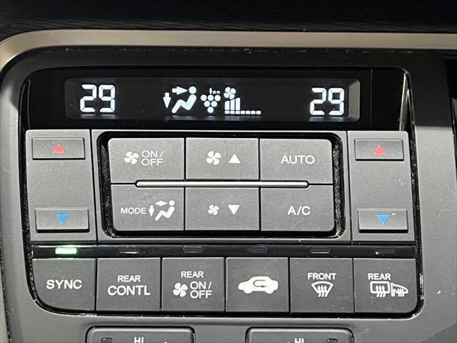 ステップワゴンスパーダ スパーダハイブリッド　Ｇ・ＥＸ　ホンダセンシング　純正９インチナビ　レーダークルーズコントロール　バックカメラ　フルセグＴＶ　Ｂｌｕｅｔｏｏｔｈ　両側パワースライドドア　シートヒーター　ＬＥＤヘッドライト　スマートキー　衝突軽減ブレーキ（42枚目）