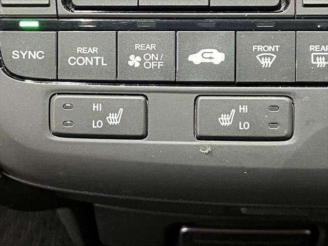 ステップワゴンスパーダ スパーダハイブリッド　Ｇ・ＥＸ　ホンダセンシング　純正９インチナビ　レーダークルーズコントロール　バックカメラ　フルセグＴＶ　Ｂｌｕｅｔｏｏｔｈ　両側パワースライドドア　シートヒーター　ＬＥＤヘッドライト　スマートキー　衝突軽減ブレーキ（43枚目）