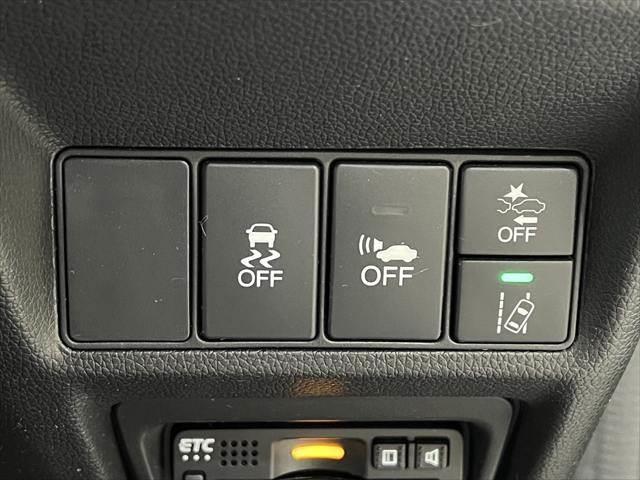 ステップワゴンスパーダ スパーダハイブリッド　Ｇ・ＥＸ　ホンダセンシング　純正９インチナビ　レーダークルーズコントロール　バックカメラ　フルセグＴＶ　Ｂｌｕｅｔｏｏｔｈ　両側パワースライドドア　シートヒーター　ＬＥＤヘッドライト　スマートキー　衝突軽減ブレーキ（46枚目）