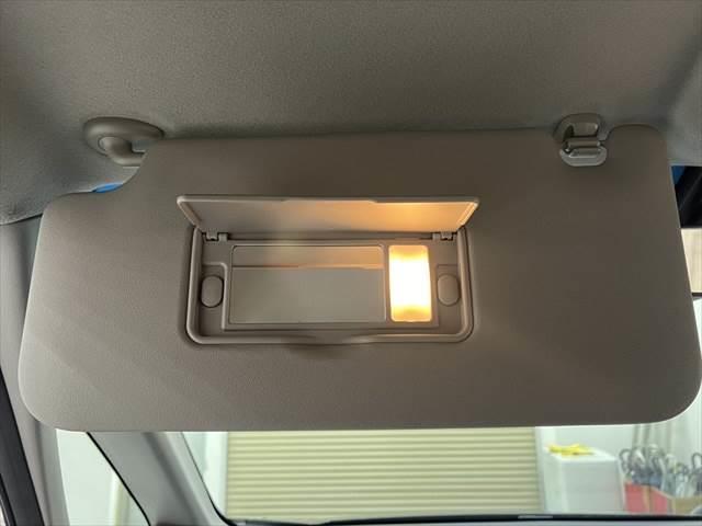 ステップワゴンスパーダ スパーダハイブリッド　Ｇ・ＥＸ　ホンダセンシング　純正９インチナビ　レーダークルーズコントロール　バックカメラ　フルセグＴＶ　Ｂｌｕｅｔｏｏｔｈ　両側パワースライドドア　シートヒーター　ＬＥＤヘッドライト　スマートキー　衝突軽減ブレーキ（54枚目）