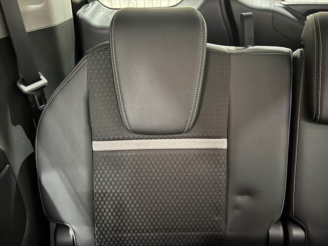 ステップワゴンスパーダ スパーダハイブリッド　Ｇ・ＥＸ　ホンダセンシング　純正９インチナビ　レーダークルーズコントロール　バックカメラ　フルセグＴＶ　Ｂｌｕｅｔｏｏｔｈ　両側パワースライドドア　シートヒーター　ＬＥＤヘッドライト　スマートキー　衝突軽減ブレーキ（61枚目）