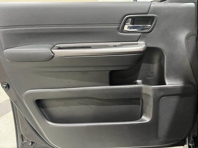 ステップワゴンスパーダ スパーダハイブリッド　Ｇ・ＥＸ　ホンダセンシング　純正９インチナビ　レーダークルーズコントロール　バックカメラ　フルセグＴＶ　Ｂｌｕｅｔｏｏｔｈ　両側パワースライドドア　シートヒーター　ＬＥＤヘッドライト　スマートキー　衝突軽減ブレーキ（63枚目）