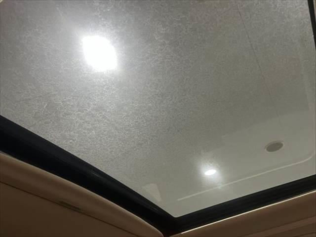 アルファード Ｘ　８人乗り　サンルーフ　純正９インチＳＤナビ　禁煙車　レーダークルーズコントロール　両側パワースライドドア　ＥＴＣ２．０　フルセグ　衝突軽減ブレーキ　クリアランスソナー　ＬＥＤヘッド　Ｂｌｕｅｔｏｏｔｈ　Ｂカメラ（5枚目）