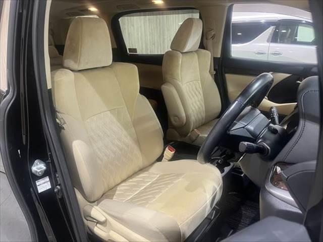 アルファード Ｘ　８人乗り　サンルーフ　純正９インチＳＤナビ　禁煙車　レーダークルーズコントロール　両側パワースライドドア　ＥＴＣ２．０　フルセグ　衝突軽減ブレーキ　クリアランスソナー　ＬＥＤヘッド　Ｂｌｕｅｔｏｏｔｈ　Ｂカメラ（10枚目）