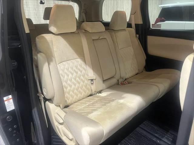 アルファード Ｘ　８人乗り　サンルーフ　純正９インチＳＤナビ　禁煙車　レーダークルーズコントロール　両側パワースライドドア　ＥＴＣ２．０　フルセグ　衝突軽減ブレーキ　クリアランスソナー　ＬＥＤヘッド　Ｂｌｕｅｔｏｏｔｈ　Ｂカメラ（11枚目）