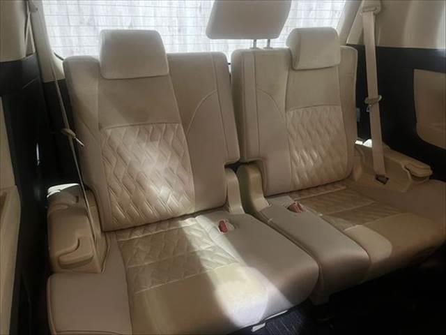 アルファード Ｘ　８人乗り　サンルーフ　純正９インチＳＤナビ　禁煙車　レーダークルーズコントロール　両側パワースライドドア　ＥＴＣ２．０　フルセグ　衝突軽減ブレーキ　クリアランスソナー　ＬＥＤヘッド　Ｂｌｕｅｔｏｏｔｈ　Ｂカメラ（12枚目）