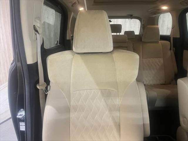 アルファード Ｘ　８人乗り　サンルーフ　純正９インチＳＤナビ　禁煙車　レーダークルーズコントロール　両側パワースライドドア　ＥＴＣ２．０　フルセグ　衝突軽減ブレーキ　クリアランスソナー　ＬＥＤヘッド　Ｂｌｕｅｔｏｏｔｈ　Ｂカメラ（53枚目）