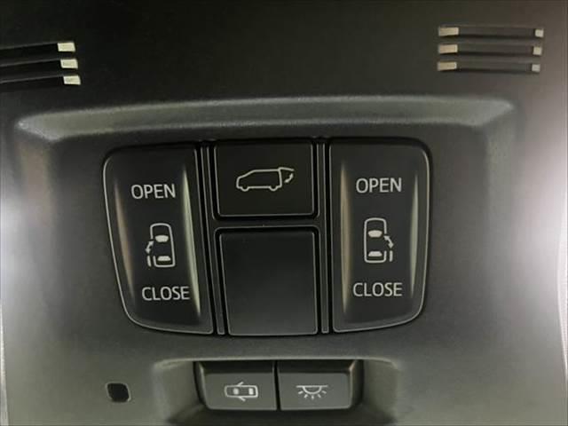 アルファードハイブリッド ＳＲ　４ＷＤ　純正ＳＤナビ　禁煙車　クルーズコントロール　パワーシート　両側パワースライドドア　バックカメラ　フルセグ　Ｂｌｕｅｔｏｏｔｈ　クリアランスソナー　ハーフレザー　オットマン　電動リアゲート（6枚目）