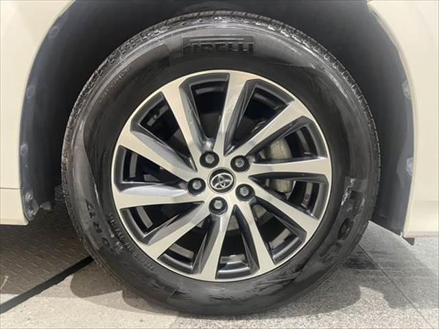 アルファードハイブリッド ＳＲ　４ＷＤ　純正ＳＤナビ　禁煙車　クルーズコントロール　パワーシート　両側パワースライドドア　バックカメラ　フルセグ　Ｂｌｕｅｔｏｏｔｈ　クリアランスソナー　ハーフレザー　オットマン　電動リアゲート（14枚目）