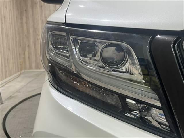 アルファードハイブリッド ＳＲ　４ＷＤ　純正ＳＤナビ　禁煙車　クルーズコントロール　パワーシート　両側パワースライドドア　バックカメラ　フルセグ　Ｂｌｕｅｔｏｏｔｈ　クリアランスソナー　ハーフレザー　オットマン　電動リアゲート（23枚目）