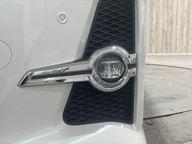 アルファードハイブリッド ＳＲ　４ＷＤ　純正ＳＤナビ　禁煙車　クルーズコントロール　パワーシート　両側パワースライドドア　バックカメラ　フルセグ　Ｂｌｕｅｔｏｏｔｈ　クリアランスソナー　ハーフレザー　オットマン　電動リアゲート（24枚目）