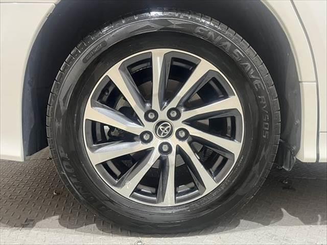 アルファードハイブリッド ＳＲ　４ＷＤ　純正ＳＤナビ　禁煙車　クルーズコントロール　パワーシート　両側パワースライドドア　バックカメラ　フルセグ　Ｂｌｕｅｔｏｏｔｈ　クリアランスソナー　ハーフレザー　オットマン　電動リアゲート（30枚目）