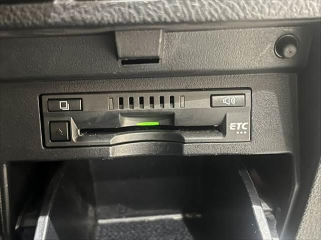 アルファードハイブリッド ＳＲ　４ＷＤ　純正ＳＤナビ　禁煙車　クルーズコントロール　パワーシート　両側パワースライドドア　バックカメラ　フルセグ　Ｂｌｕｅｔｏｏｔｈ　クリアランスソナー　ハーフレザー　オットマン　電動リアゲート（45枚目）