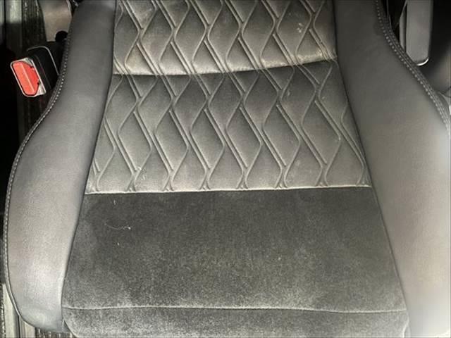 アルファードハイブリッド ＳＲ　４ＷＤ　純正ＳＤナビ　禁煙車　クルーズコントロール　パワーシート　両側パワースライドドア　バックカメラ　フルセグ　Ｂｌｕｅｔｏｏｔｈ　クリアランスソナー　ハーフレザー　オットマン　電動リアゲート（69枚目）