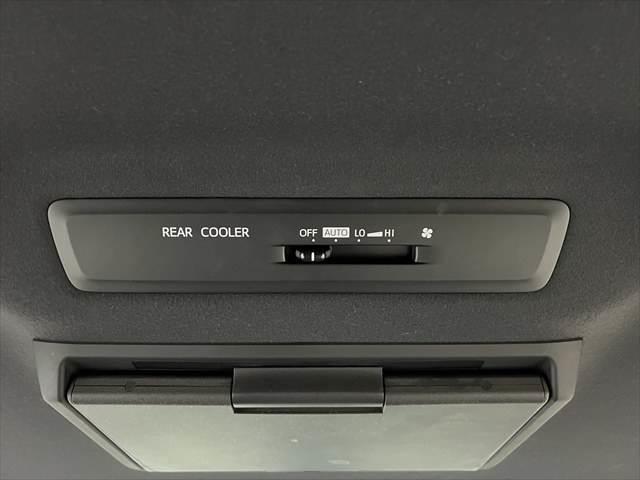 ヴォクシー ハイブリッドＺＳ　メーカー純正１０インチナビ　フリップダウンモニター　禁煙車　両側パワースライドドア　シートヒーター　クルーズコントロール　フルセグＴＶ　Ｂｌｕｅｔｏｏｔｈ　バックカメラ　ＬＥＤヘッドライト（49枚目）