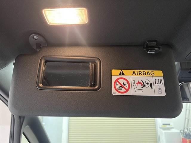 ヴォクシー ハイブリッドＺＳ　メーカー純正１０インチナビ　フリップダウンモニター　禁煙車　両側パワースライドドア　シートヒーター　クルーズコントロール　フルセグＴＶ　Ｂｌｕｅｔｏｏｔｈ　バックカメラ　ＬＥＤヘッドライト（51枚目）