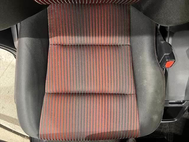 ヴォクシー ハイブリッドＺＳ　メーカー純正１０インチナビ　フリップダウンモニター　禁煙車　両側パワースライドドア　シートヒーター　クルーズコントロール　フルセグＴＶ　Ｂｌｕｅｔｏｏｔｈ　バックカメラ　ＬＥＤヘッドライト（54枚目）