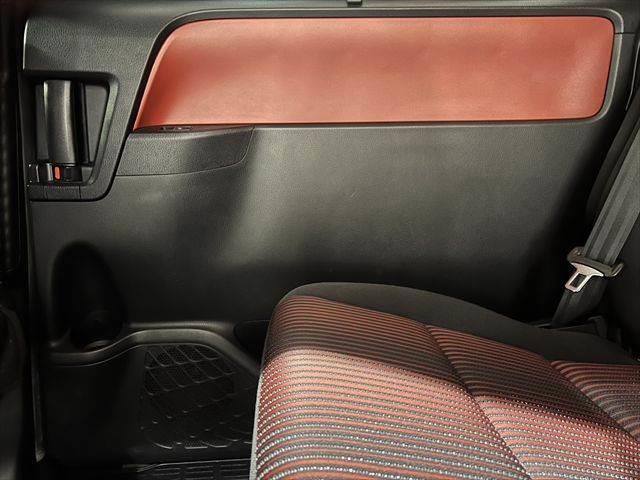 ヴォクシー ハイブリッドＺＳ　メーカー純正１０インチナビ　フリップダウンモニター　禁煙車　両側パワースライドドア　シートヒーター　クルーズコントロール　フルセグＴＶ　Ｂｌｕｅｔｏｏｔｈ　バックカメラ　ＬＥＤヘッドライト（55枚目）