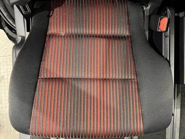 ヴォクシー ハイブリッドＺＳ　メーカー純正１０インチナビ　フリップダウンモニター　禁煙車　両側パワースライドドア　シートヒーター　クルーズコントロール　フルセグＴＶ　Ｂｌｕｅｔｏｏｔｈ　バックカメラ　ＬＥＤヘッドライト（57枚目）