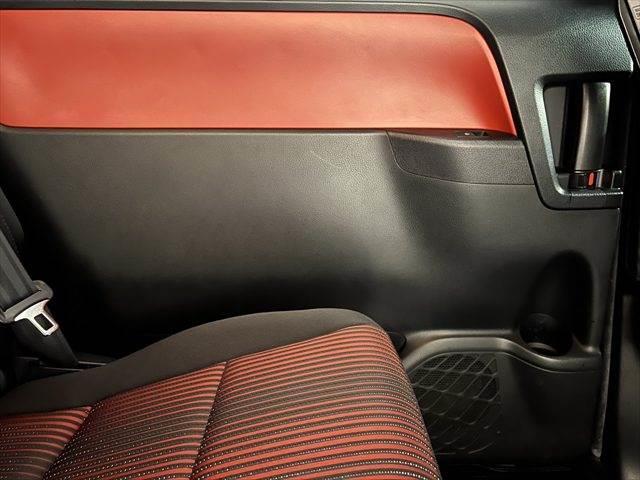 ヴォクシー ハイブリッドＺＳ　メーカー純正１０インチナビ　フリップダウンモニター　禁煙車　両側パワースライドドア　シートヒーター　クルーズコントロール　フルセグＴＶ　Ｂｌｕｅｔｏｏｔｈ　バックカメラ　ＬＥＤヘッドライト（63枚目）