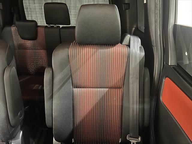 ヴォクシー ハイブリッドＺＳ　メーカー純正１０インチナビ　フリップダウンモニター　禁煙車　両側パワースライドドア　シートヒーター　クルーズコントロール　フルセグＴＶ　Ｂｌｕｅｔｏｏｔｈ　バックカメラ　ＬＥＤヘッドライト（64枚目）