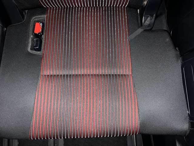 ヴォクシー ハイブリッドＺＳ　メーカー純正１０インチナビ　フリップダウンモニター　禁煙車　両側パワースライドドア　シートヒーター　クルーズコントロール　フルセグＴＶ　Ｂｌｕｅｔｏｏｔｈ　バックカメラ　ＬＥＤヘッドライト（67枚目）