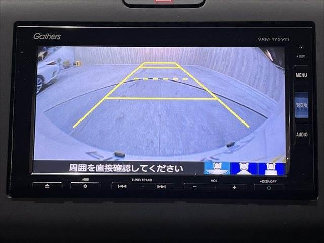 フリードハイブリッド ハイブリッド・ＥＸ　純正ＳＤナビ　純正フリップダウンモニター　ホンダセンシング　ハーフレザーシート　両側パワースライドドア　シートヒーター　レーダークルーズコントロール　衝突軽減ブレーキ　ＬＥＤヘッドライト　禁煙車（5枚目）