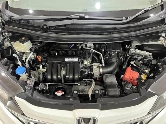 フリードハイブリッド ハイブリッド・ＥＸ　純正ＳＤナビ　純正フリップダウンモニター　ホンダセンシング　ハーフレザーシート　両側パワースライドドア　シートヒーター　レーダークルーズコントロール　衝突軽減ブレーキ　ＬＥＤヘッドライト　禁煙車（33枚目）