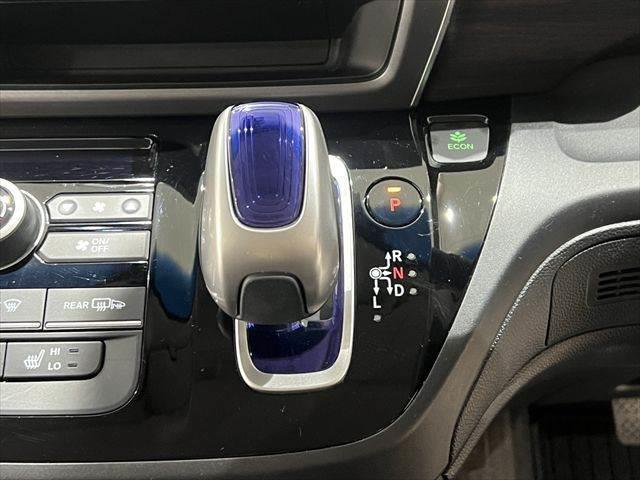 フリードハイブリッド ハイブリッド・ＥＸ　純正ＳＤナビ　純正フリップダウンモニター　ホンダセンシング　ハーフレザーシート　両側パワースライドドア　シートヒーター　レーダークルーズコントロール　衝突軽減ブレーキ　ＬＥＤヘッドライト　禁煙車（38枚目）