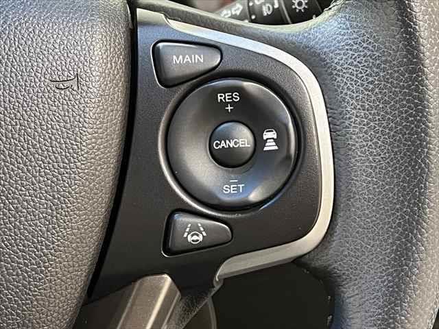 フリードハイブリッド ハイブリッド・ＥＸ　純正ＳＤナビ　純正フリップダウンモニター　ホンダセンシング　ハーフレザーシート　両側パワースライドドア　シートヒーター　レーダークルーズコントロール　衝突軽減ブレーキ　ＬＥＤヘッドライト　禁煙車（42枚目）