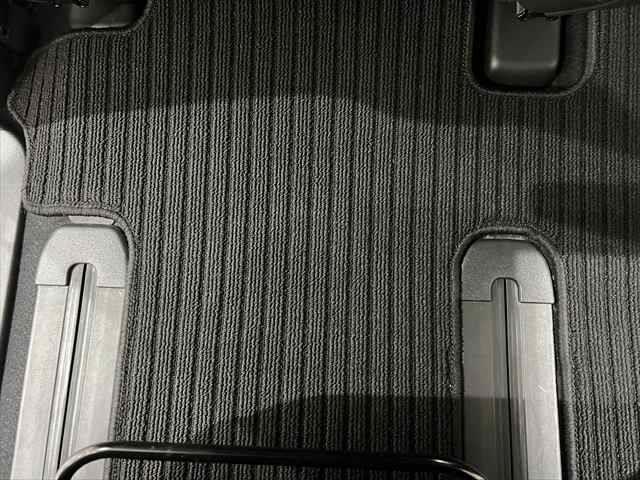 フリードハイブリッド ハイブリッド・ＥＸ　純正ＳＤナビ　純正フリップダウンモニター　ホンダセンシング　ハーフレザーシート　両側パワースライドドア　シートヒーター　レーダークルーズコントロール　衝突軽減ブレーキ　ＬＥＤヘッドライト　禁煙車（54枚目）