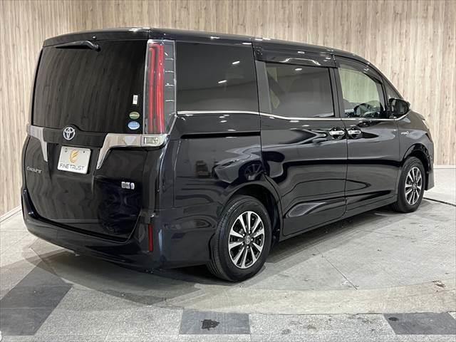 エスクァイア ハイブリッドＧｉ　プレミアムパッケージ　後期型　純正１０インチナビ　フリップダウンモニター　フルセグＴＶ　Ｂｌｕｅｔｏｏｔｈ　衝突軽減ブレーキ　シートヒーター　ハーフレザーシート　ＬＥＤヘッドライト　スマートキー　クルーズコントロール（20枚目）