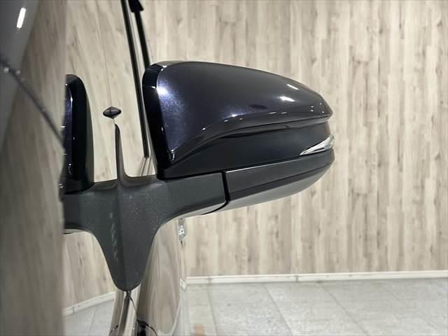 エスクァイア ハイブリッドＧｉ　プレミアムパッケージ　後期型　純正１０インチナビ　フリップダウンモニター　フルセグＴＶ　Ｂｌｕｅｔｏｏｔｈ　衝突軽減ブレーキ　シートヒーター　ハーフレザーシート　ＬＥＤヘッドライト　スマートキー　クルーズコントロール（29枚目）