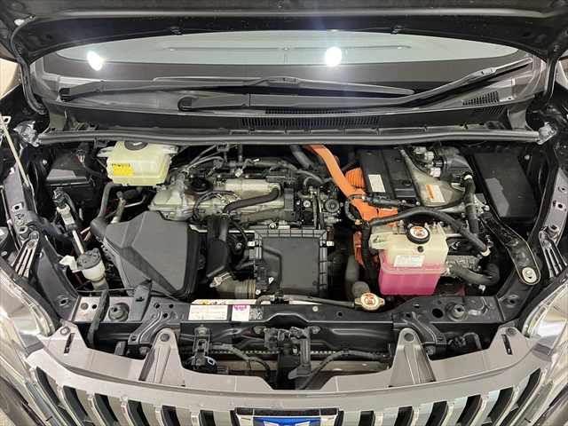 エスクァイア ハイブリッドＧｉ　プレミアムパッケージ　後期型　純正１０インチナビ　フリップダウンモニター　フルセグＴＶ　Ｂｌｕｅｔｏｏｔｈ　衝突軽減ブレーキ　シートヒーター　ハーフレザーシート　ＬＥＤヘッドライト　スマートキー　クルーズコントロール（35枚目）