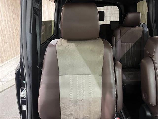 エスクァイア ハイブリッドＧｉ　プレミアムパッケージ　後期型　純正１０インチナビ　フリップダウンモニター　フルセグＴＶ　Ｂｌｕｅｔｏｏｔｈ　衝突軽減ブレーキ　シートヒーター　ハーフレザーシート　ＬＥＤヘッドライト　スマートキー　クルーズコントロール（53枚目）