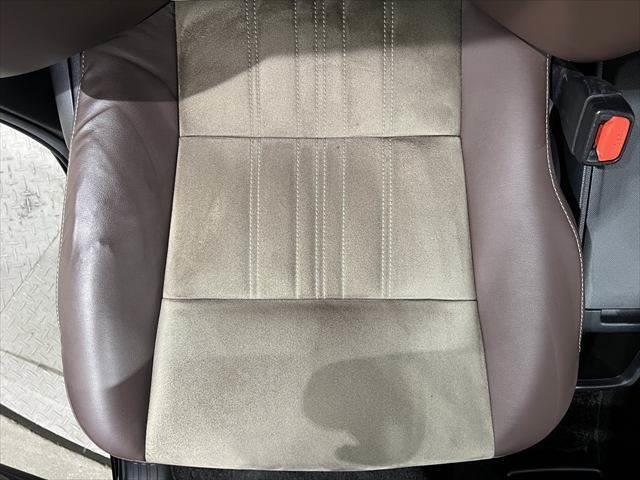 エスクァイア ハイブリッドＧｉ　プレミアムパッケージ　後期型　純正１０インチナビ　フリップダウンモニター　フルセグＴＶ　Ｂｌｕｅｔｏｏｔｈ　衝突軽減ブレーキ　シートヒーター　ハーフレザーシート　ＬＥＤヘッドライト　スマートキー　クルーズコントロール（54枚目）